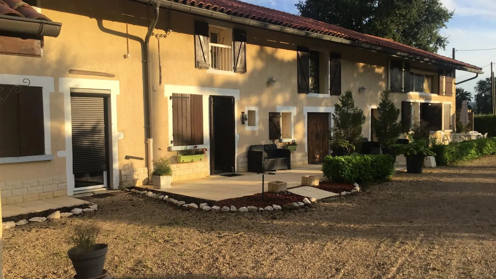 Gite Au San Francisco Treffort  Holiday home Treffort (Ain)